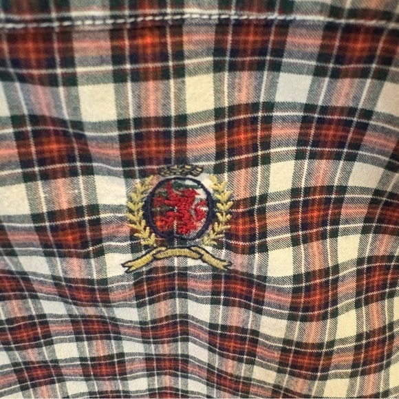 Men's Tommy Hilfiger cream, red & navy plaid button down shirt  | men’s small - Picture 2 of 7